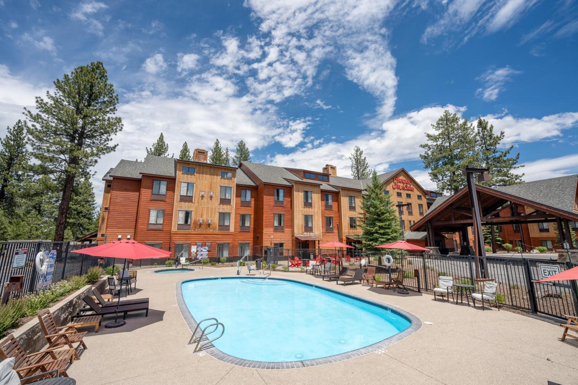 Hampton Inn & Suites Tahoe-Truckee Exterior photo
